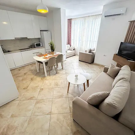 Apartment Delight 808